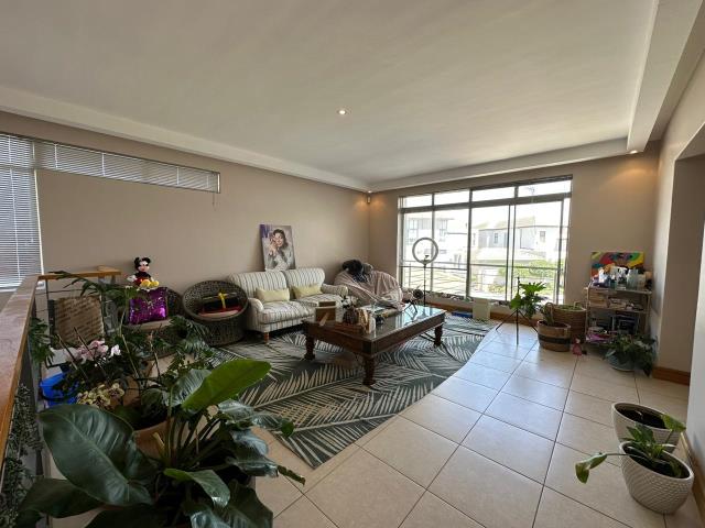 To Let 4 Bedroom Property for Rent in Sunset Beach Western Cape